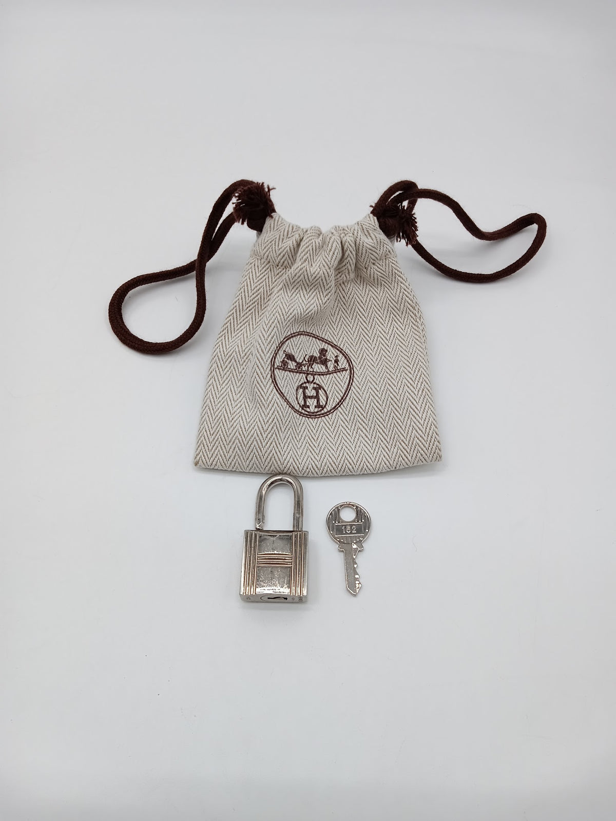 HERMES Taurillon Clemence Picotin PM