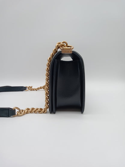 CHANEL Caviar Quilted Medium Leboy
