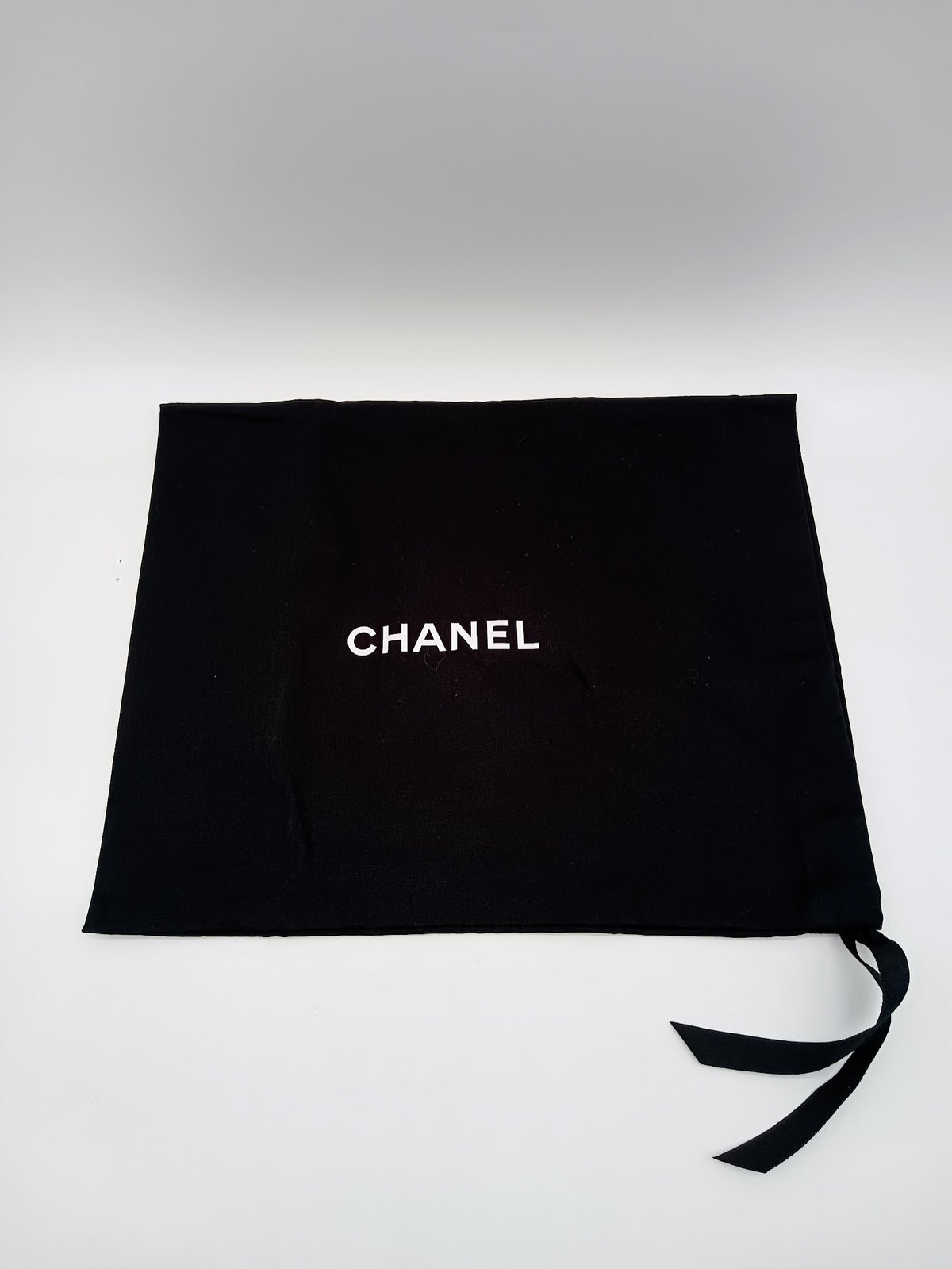 CHANEL Caviar Quilted Leboy Medium