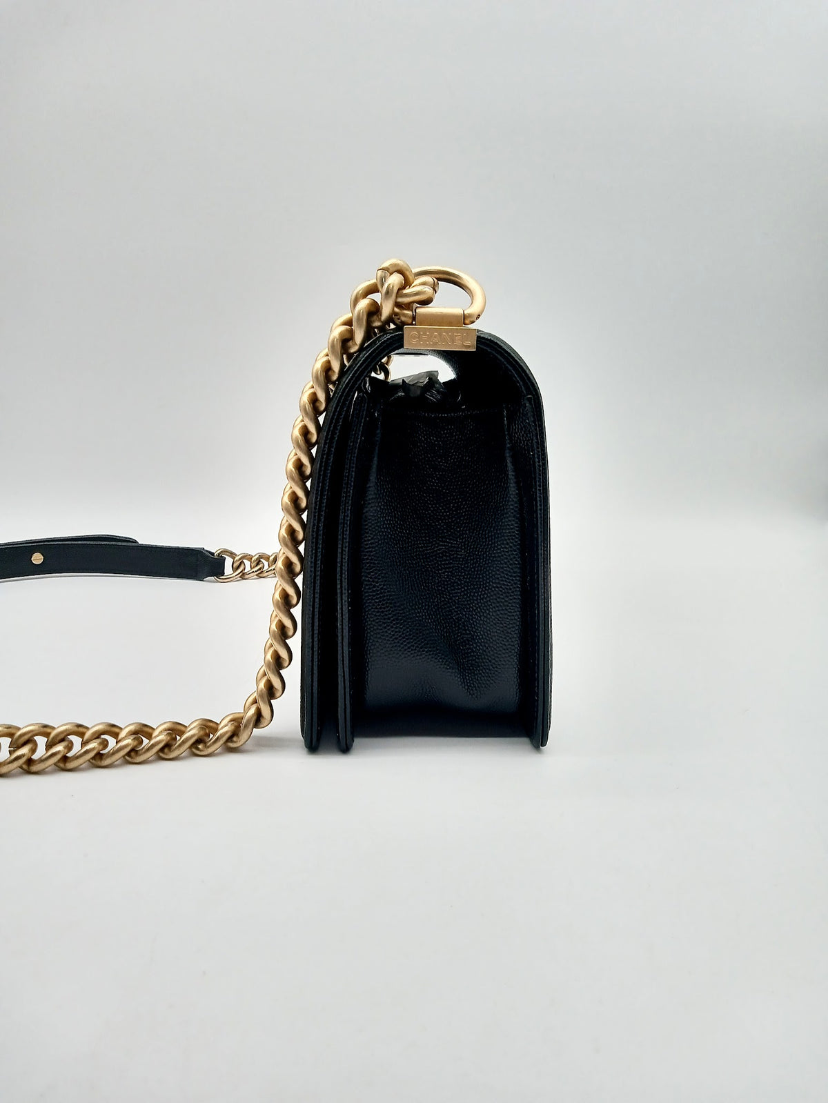 CHANEL Caviar Quilted Medium Leboy