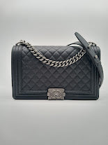 CHANEL Caviar Quilted Medium Leboy