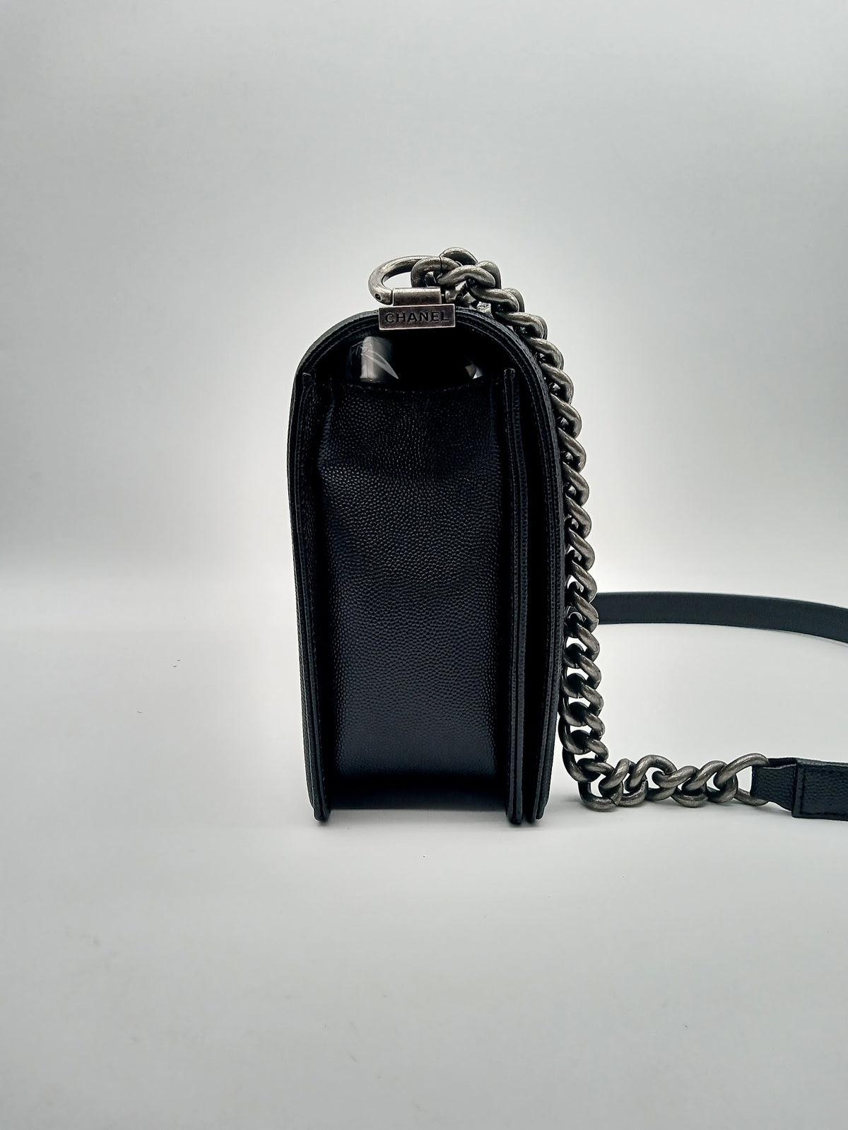 CHANEL Caviar Quilted Medium Leboy