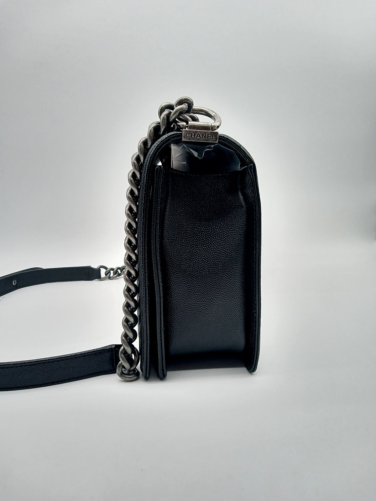 CHANEL Caviar Quilted Medium Leboy
