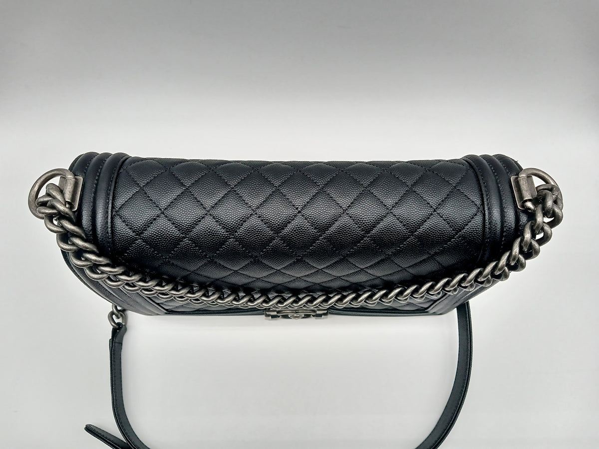 CHANEL Caviar Quilted Medium Leboy