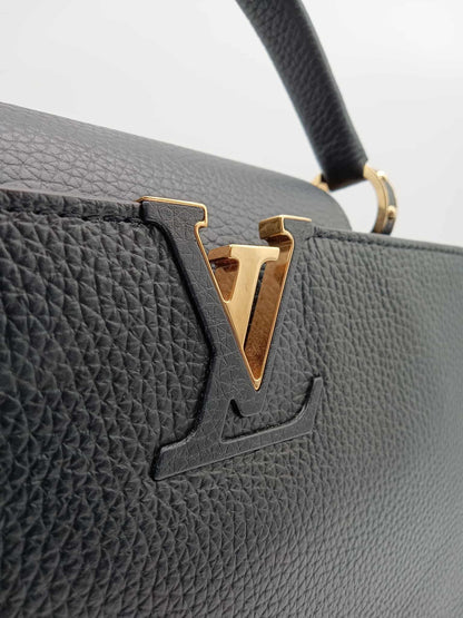 LOUIS VUITTON Capucines MM