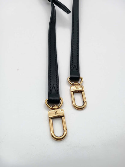 LOUIS VUITTON Epi Petite Malle Limited Edition