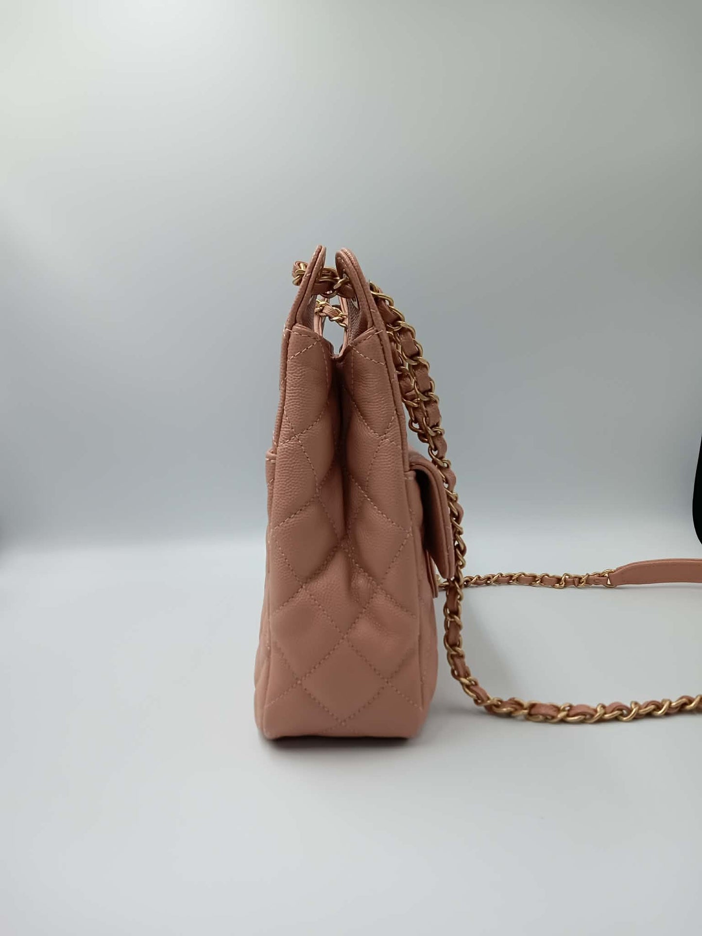 CHANEL 23P Caviar Quilted Wavy Hobo
