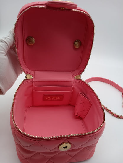 CHANEL Lambskin Quilted Vanity on Chain