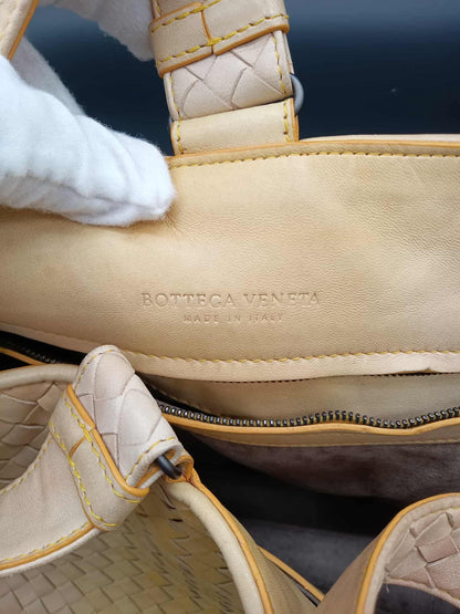 BOTTEGA VENETA Intrecciato Nappa Tote