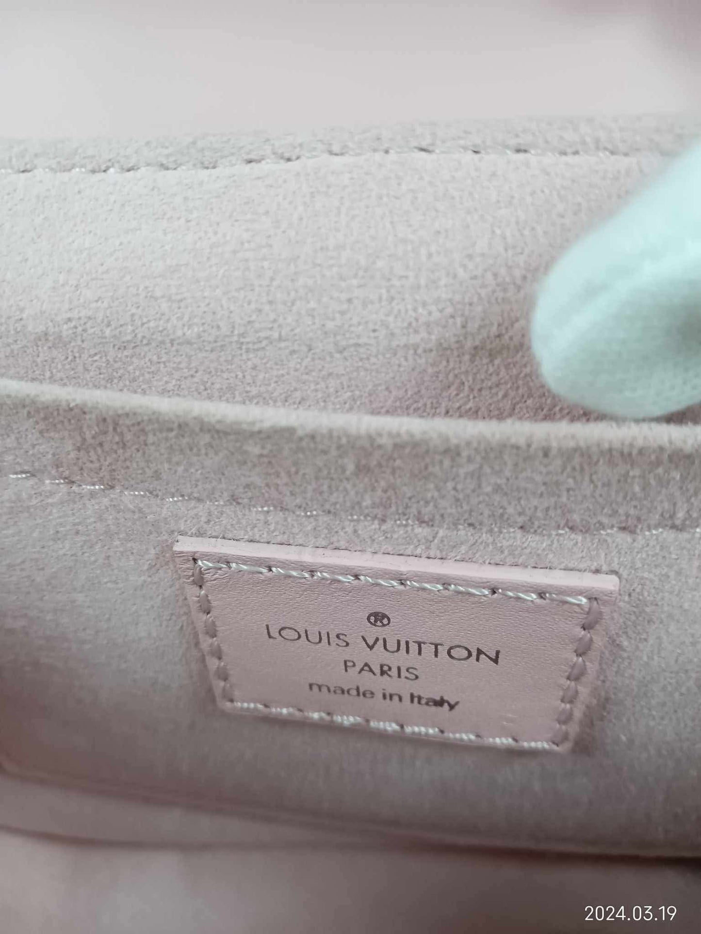 LOUIS VUITTON New Wave PM