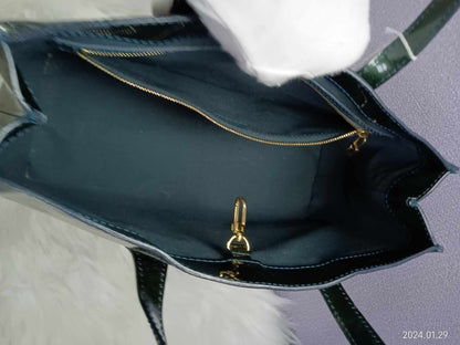 LOUIS VUITTON Vernis Willshire
