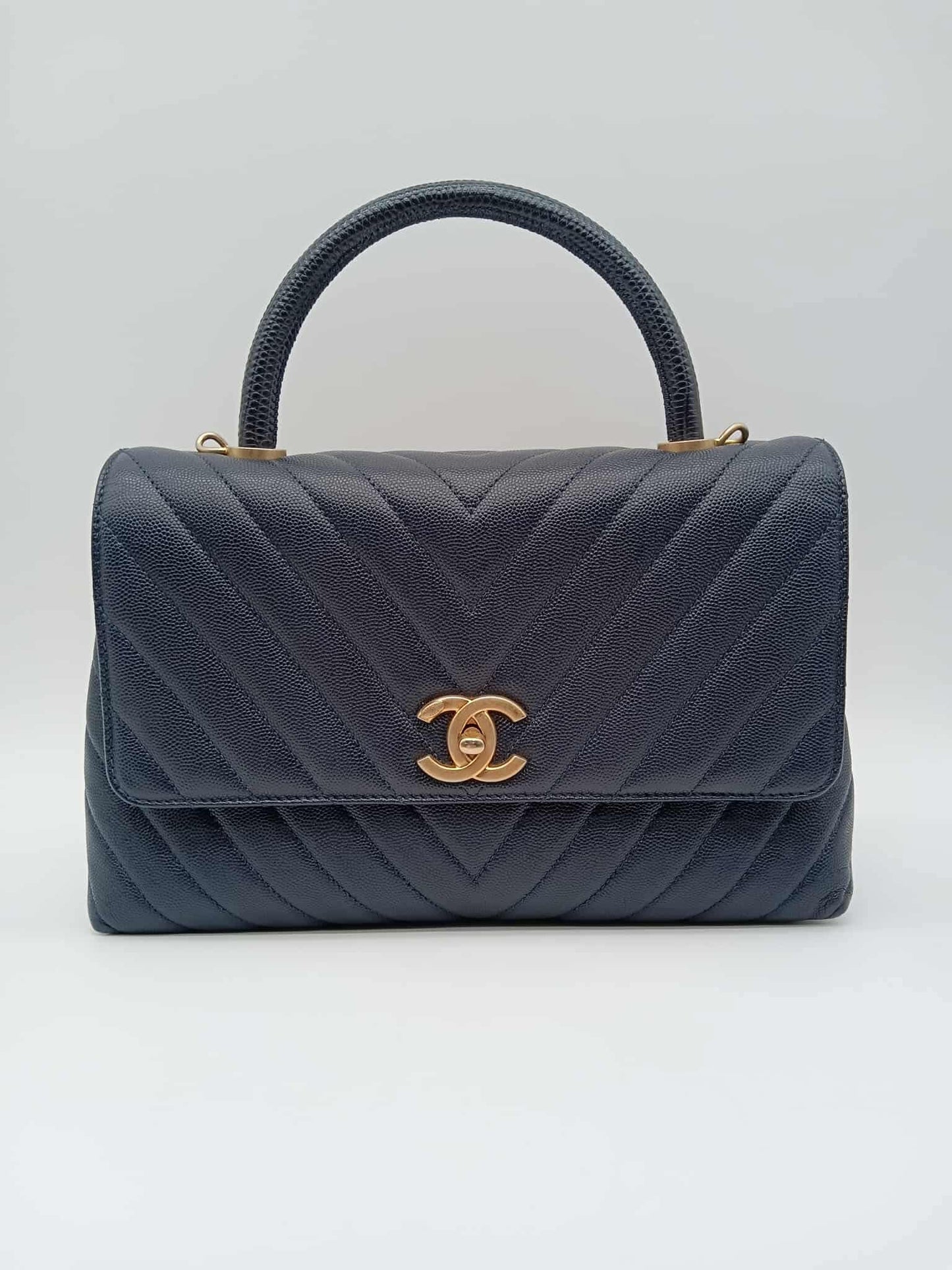 CHANEL Caviar Chevron Coco Handle