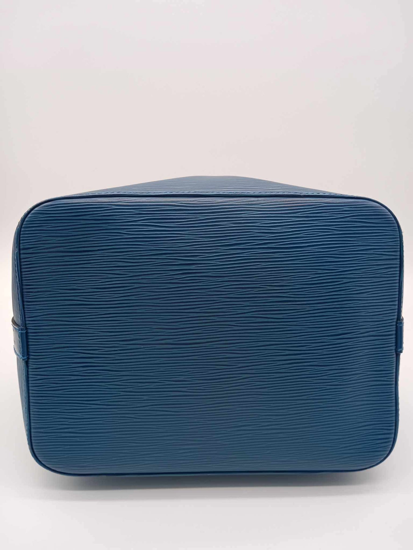 LOUIS VUITTON Epi Petit Noe