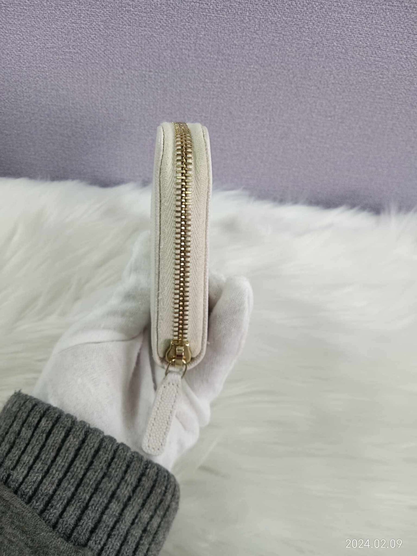 CHANEL Caviar Zippy Wallet