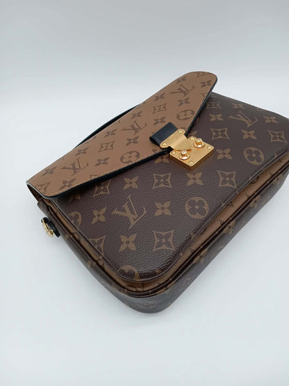 LOUIS VUITTON Monogram Reverse Pochette Metis