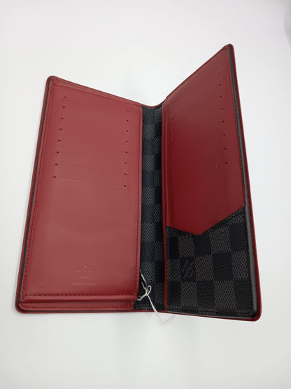 LOUIS VUITTON Damier Graphite Brazza Wallet