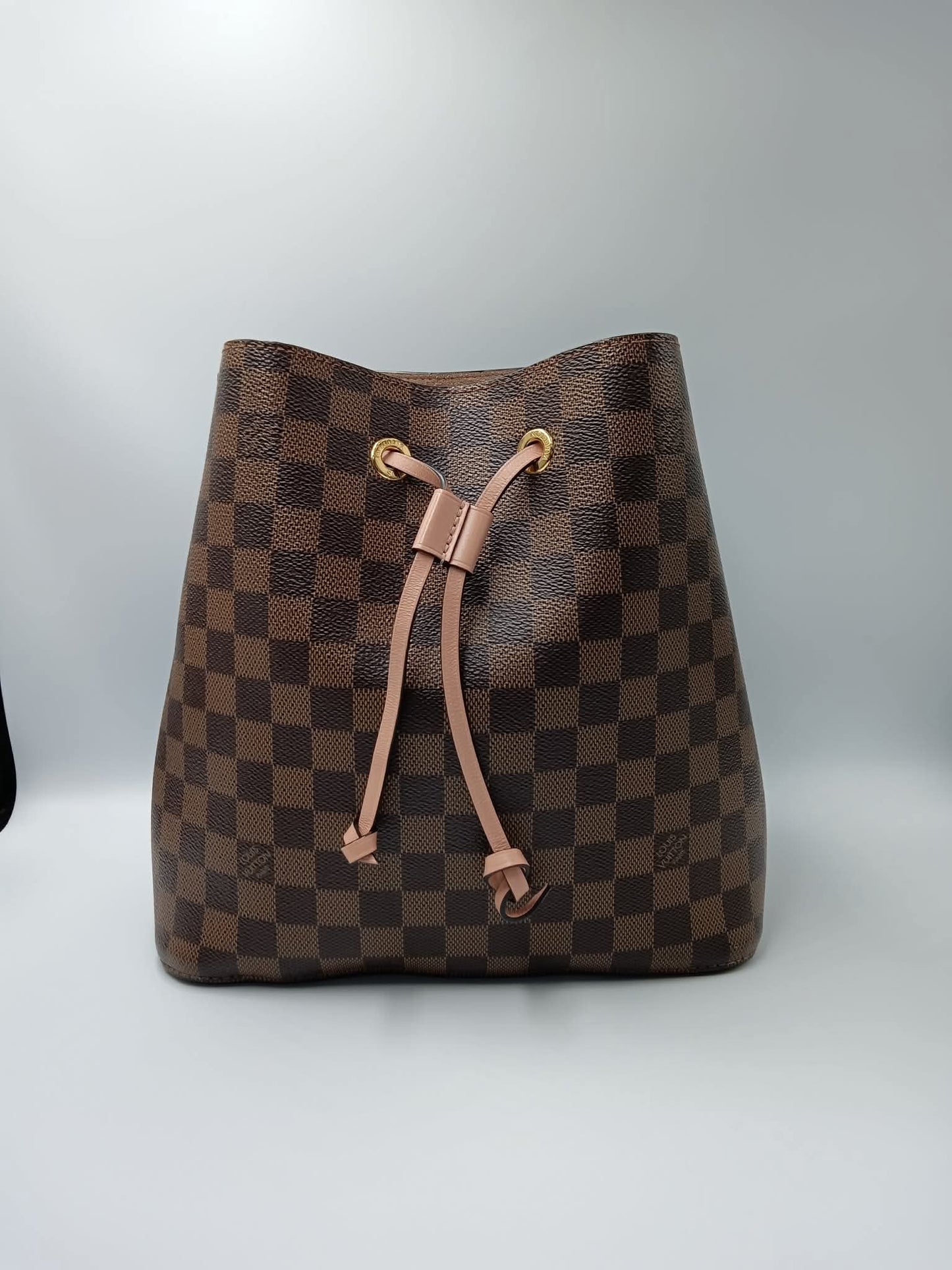LOUIS VUITTON Damier Neo Noe