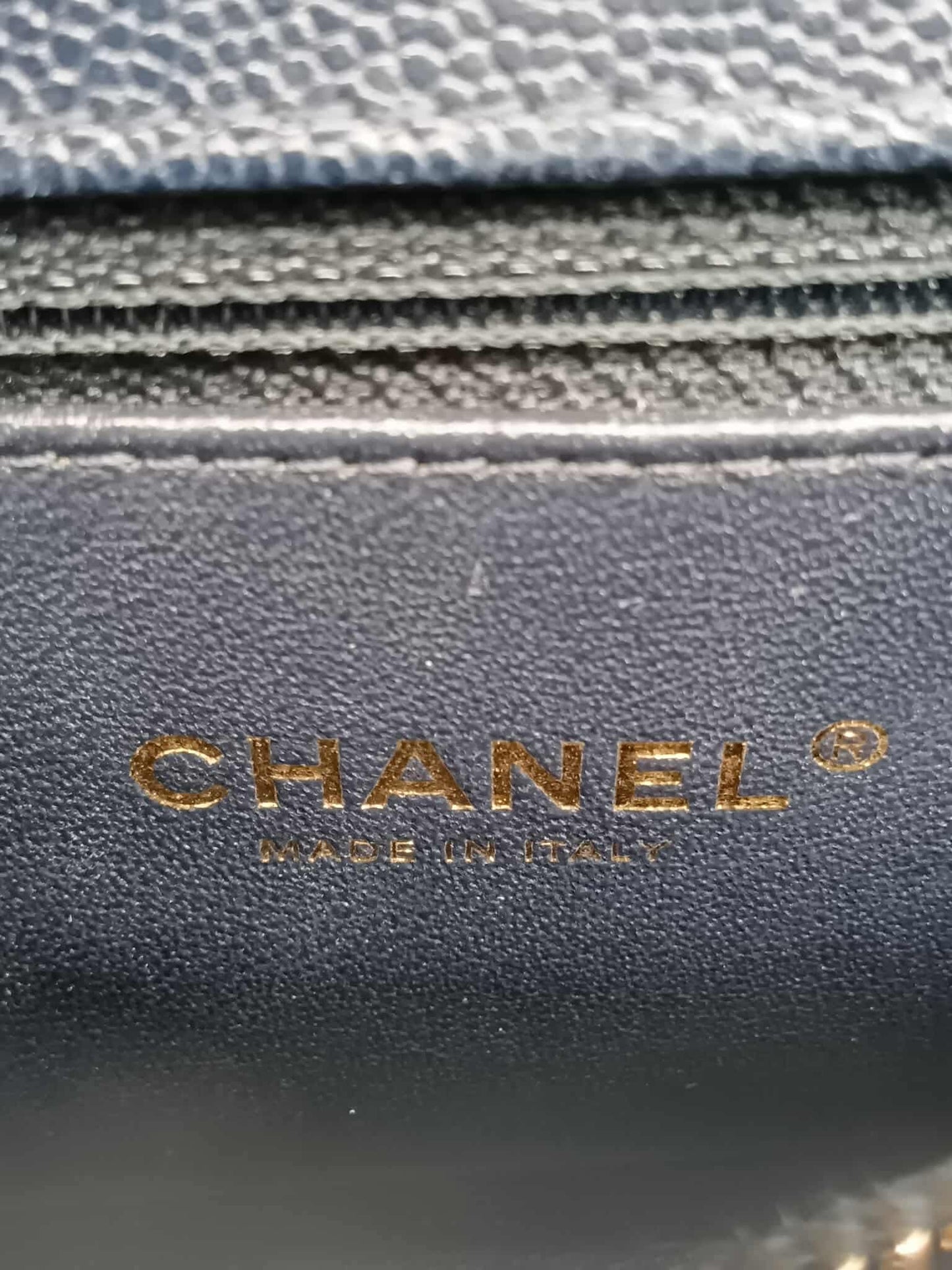 CHANEL Caviar Chevron Coco Handle
