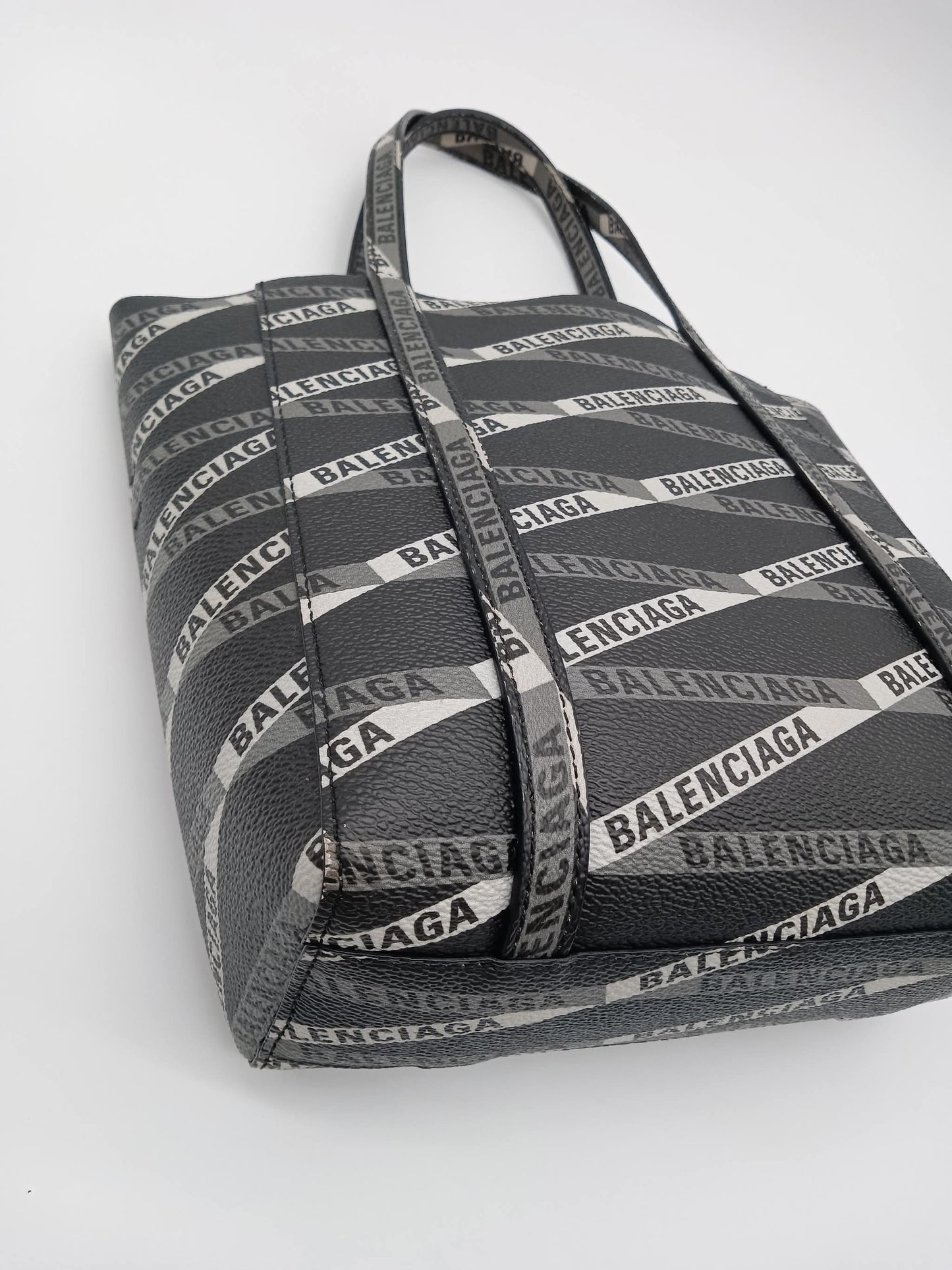 BALENCIAGA Everyday XXS Tote