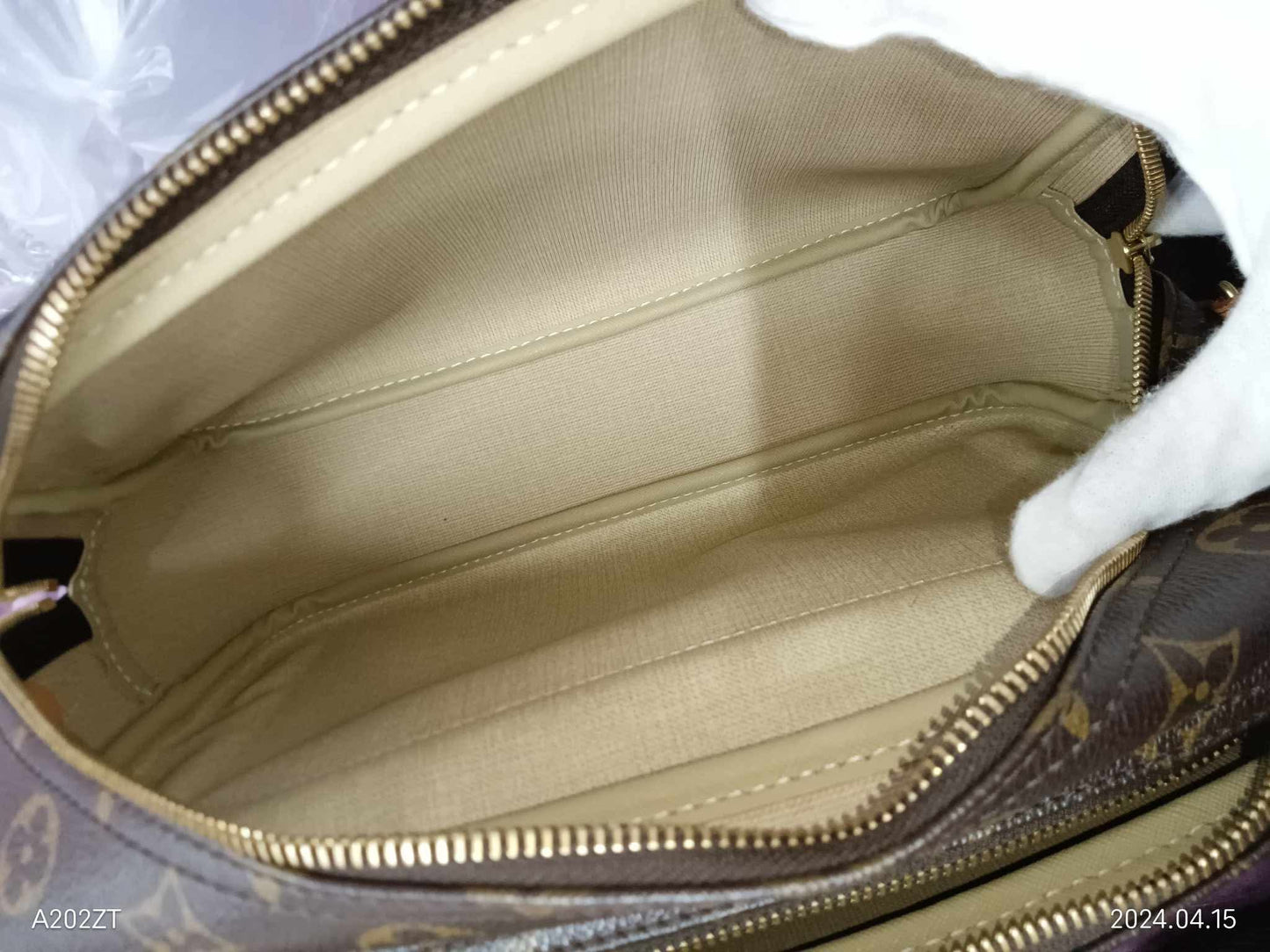 LOUIS VUITTON Monogram Reporter PM