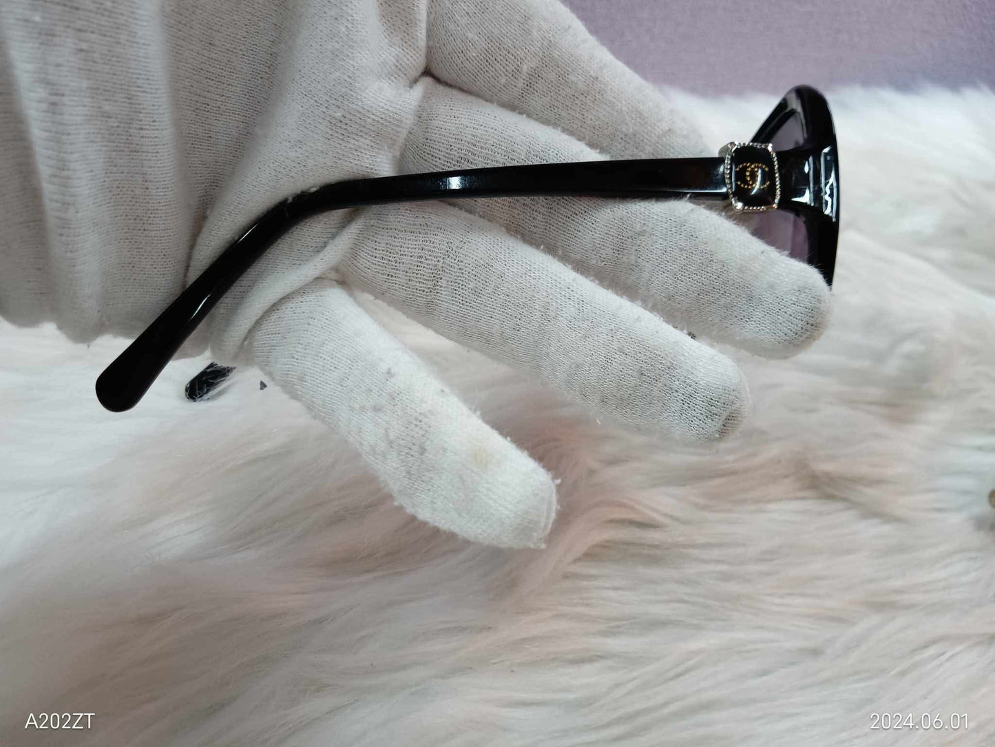 CHANEL Sunglasses