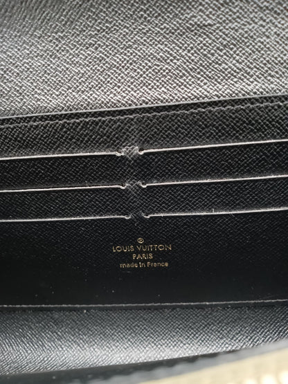 LOUIS VUITTON Kabuki Twist WOC