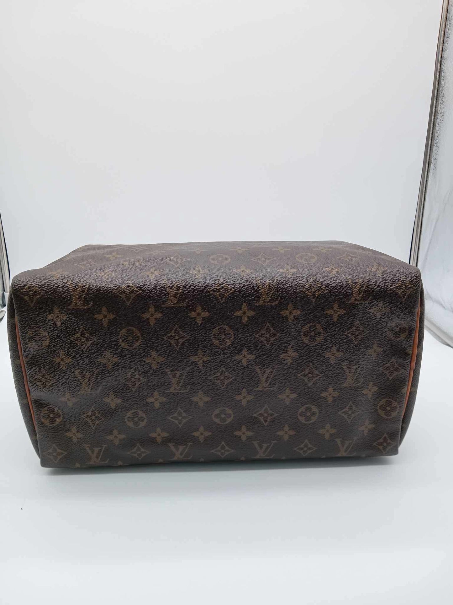 LOUIS VUITTON Monogram Speedy 35