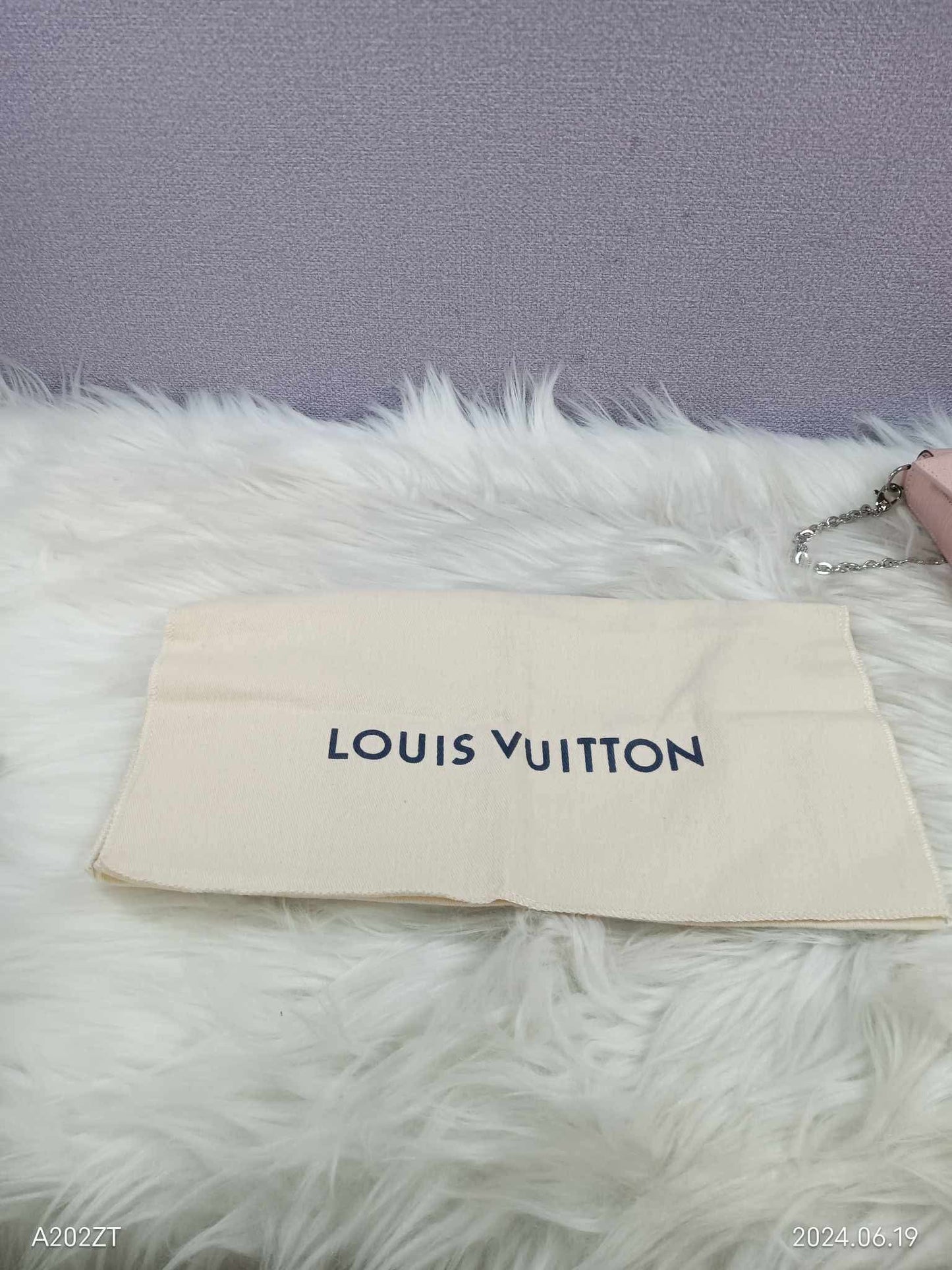 LOUIS VUITTON Epi Felicie