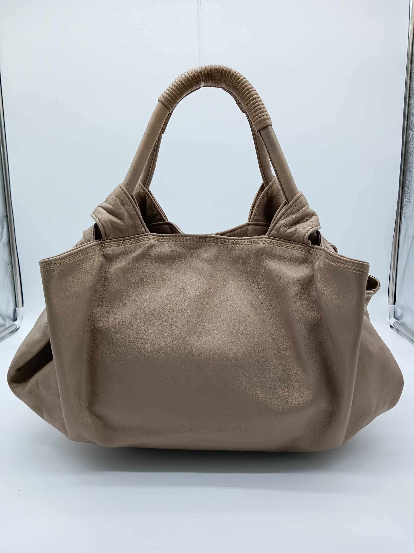 LOEWE Nappa Aire Levante Hobo