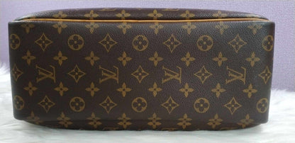 LOUIS VUITTON Monogram Deauville