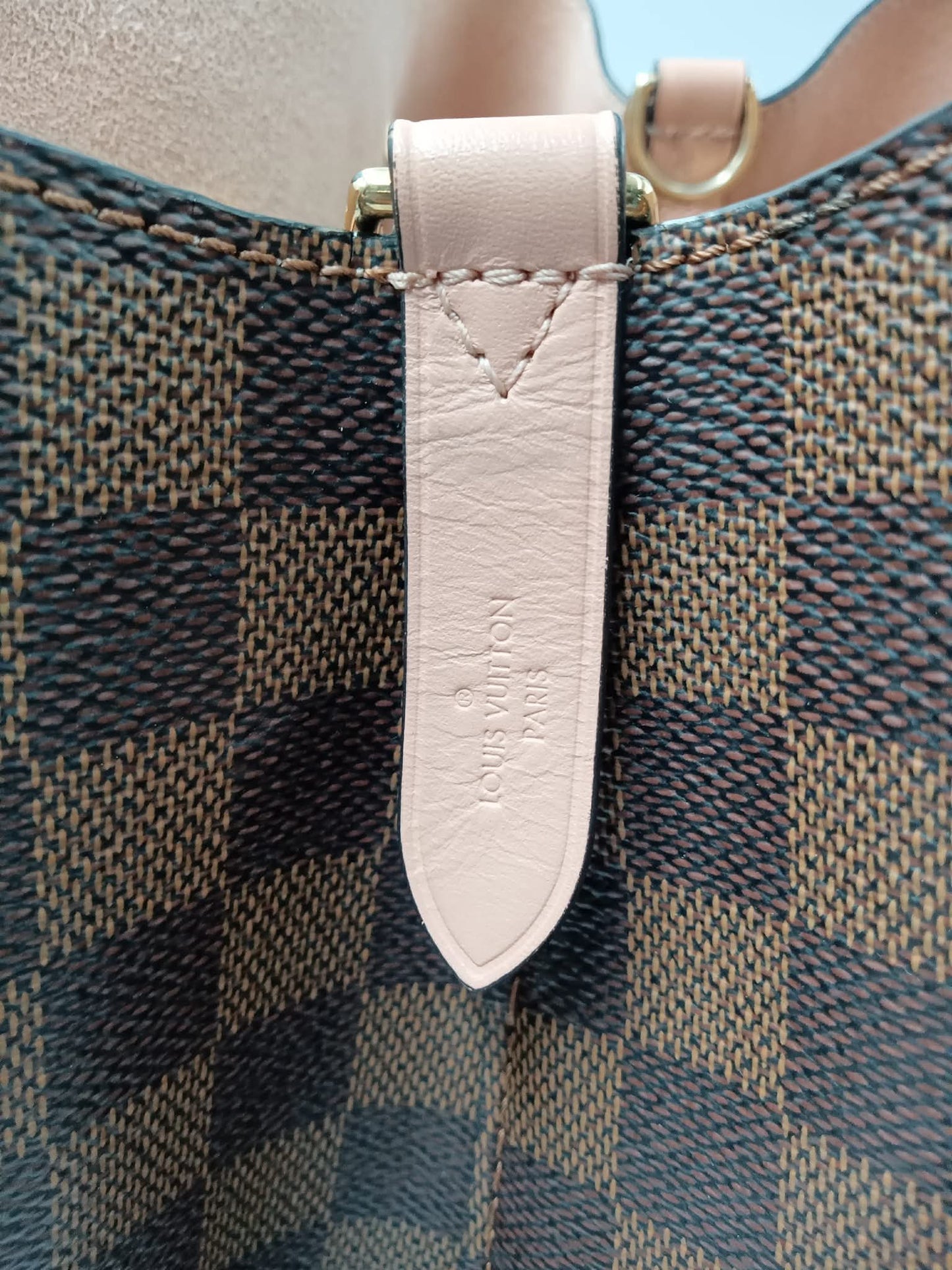 LOUIS VUITTON Damier Neo Noe