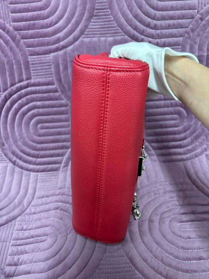 LOUIS VUITTON Saint Germaine