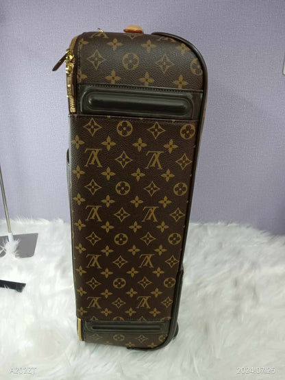 LOUIS VUITTON  Monogram Pegase 50