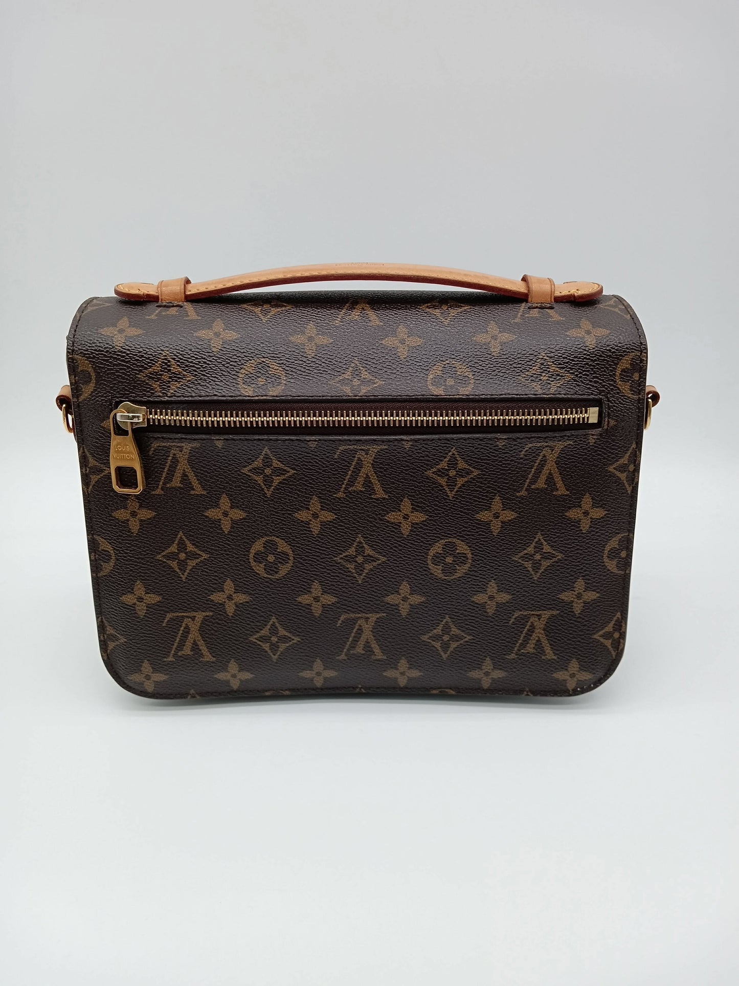 LOUIS VUITTON Monogram Pochette Metis MM