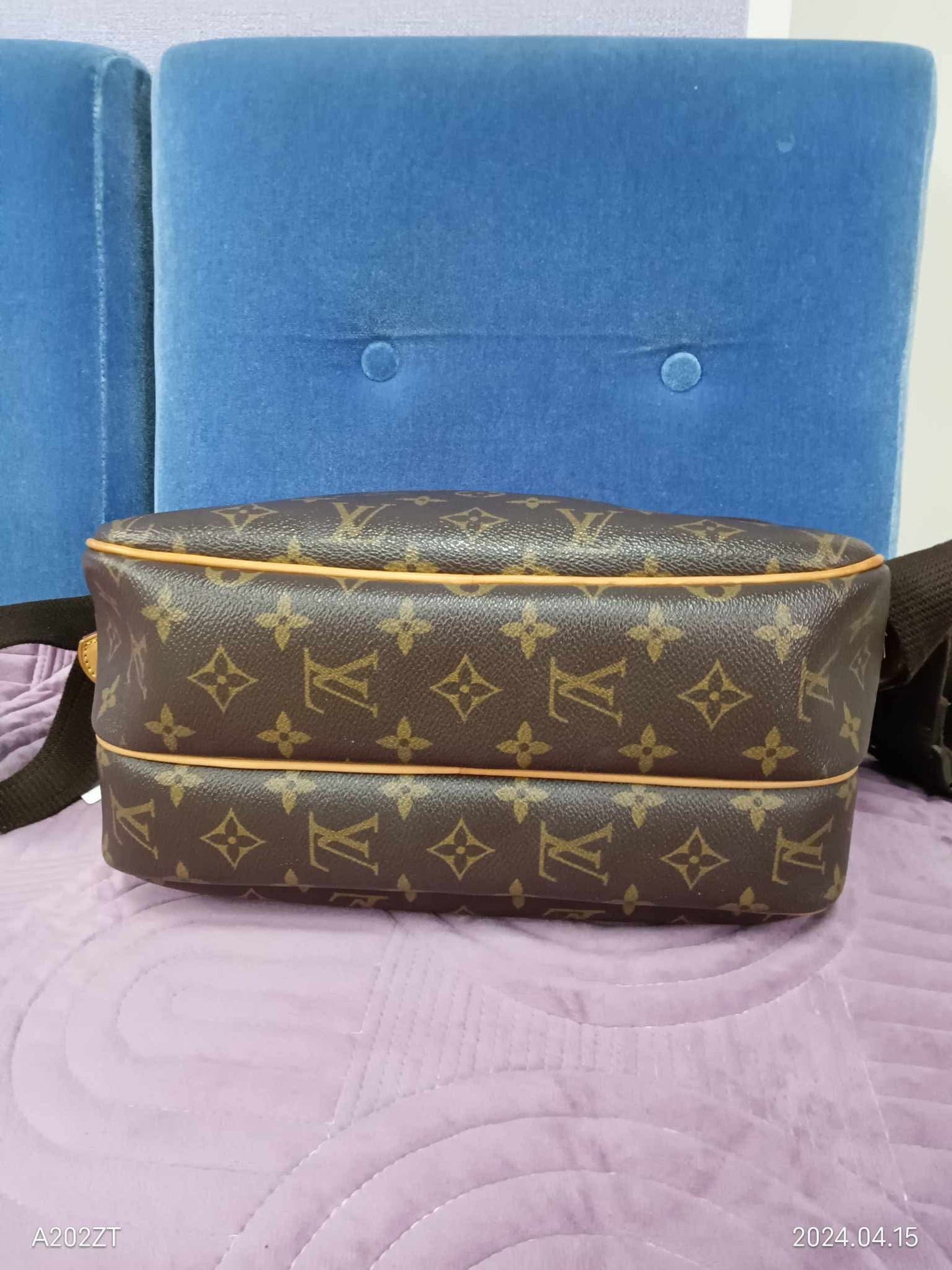 LOUIS VUITTON Monogram Reporter PM