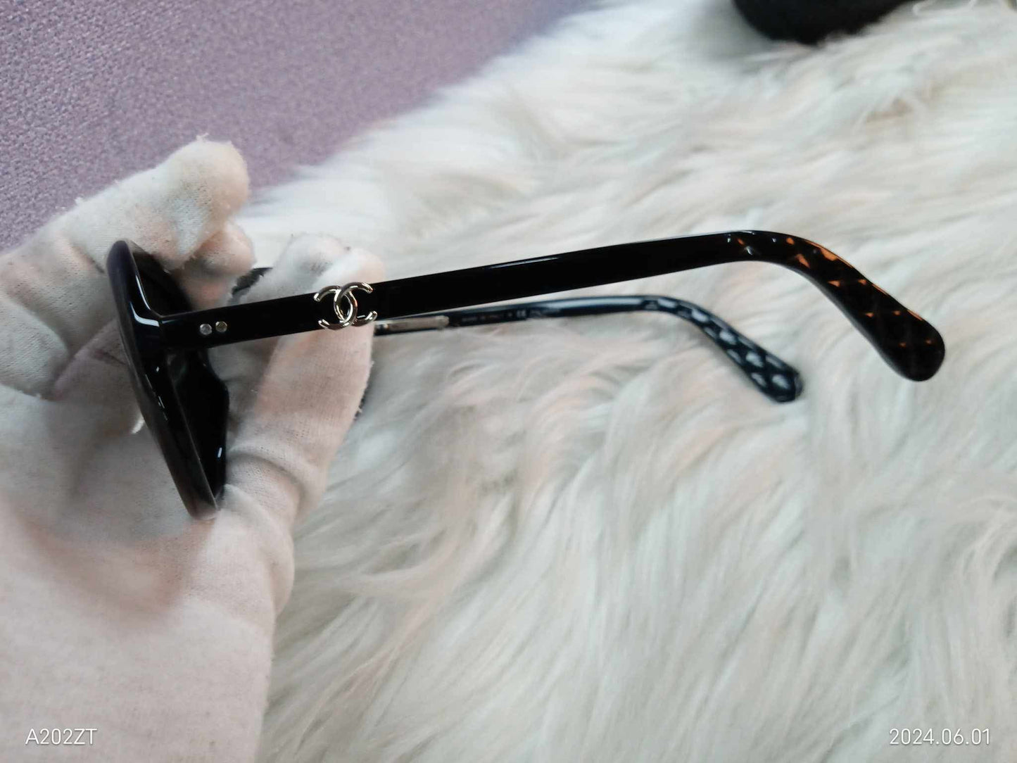 CHANEL Sunglasses
