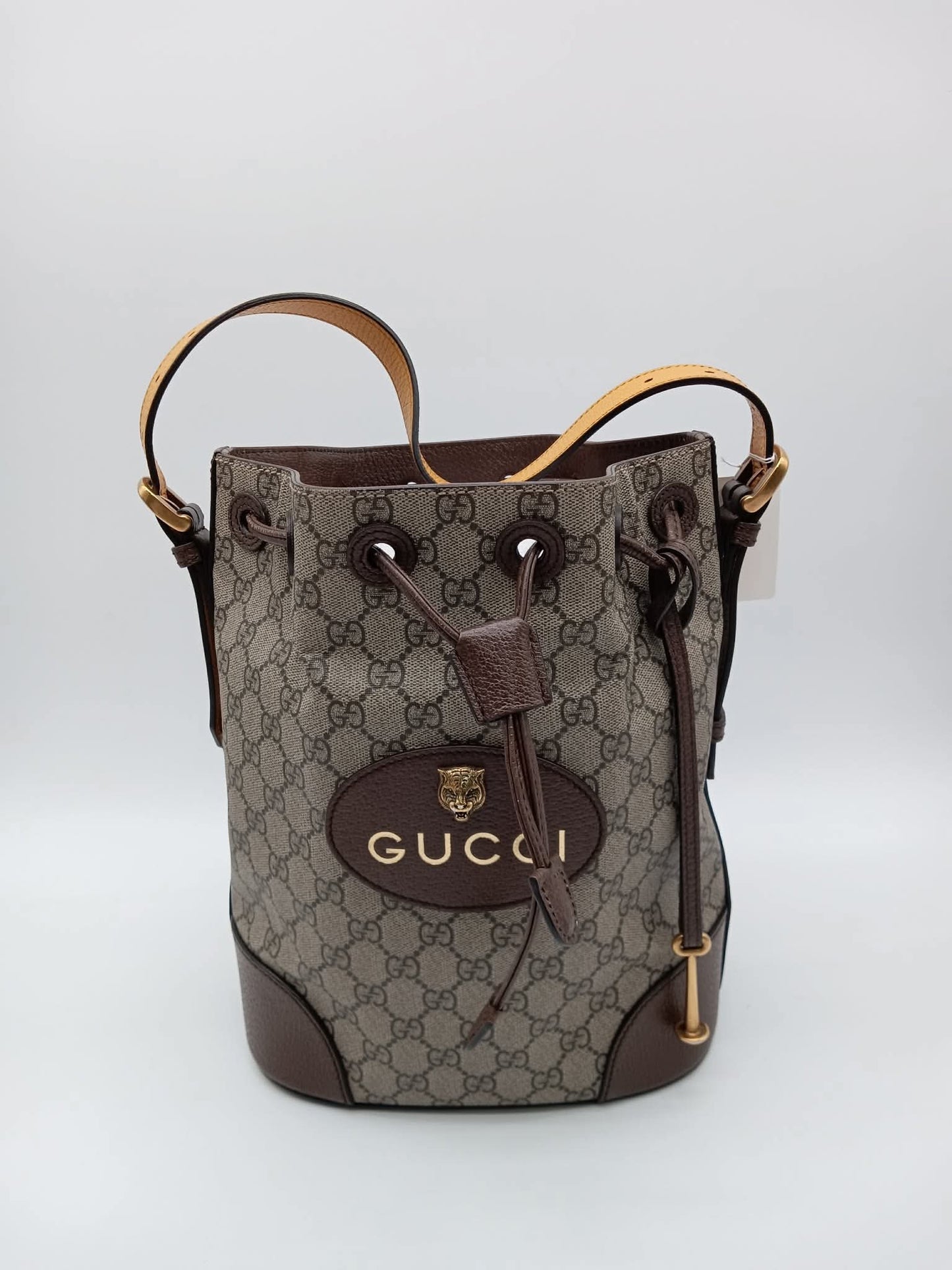 GUCCI Neo Vintage Supreme Drawstring Bucket Bag