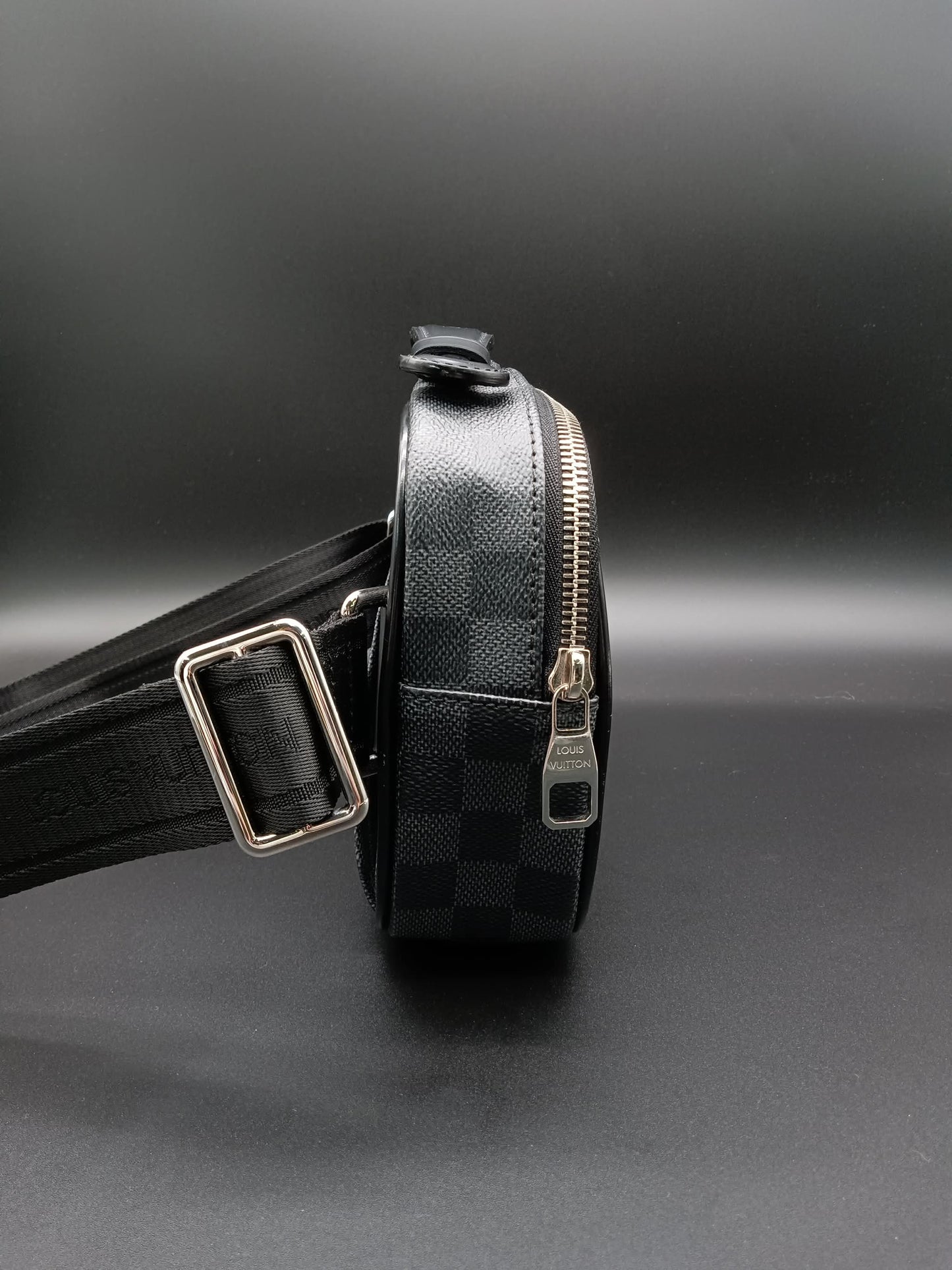 LOUIS VUITTON Damier Graphite Ambrell