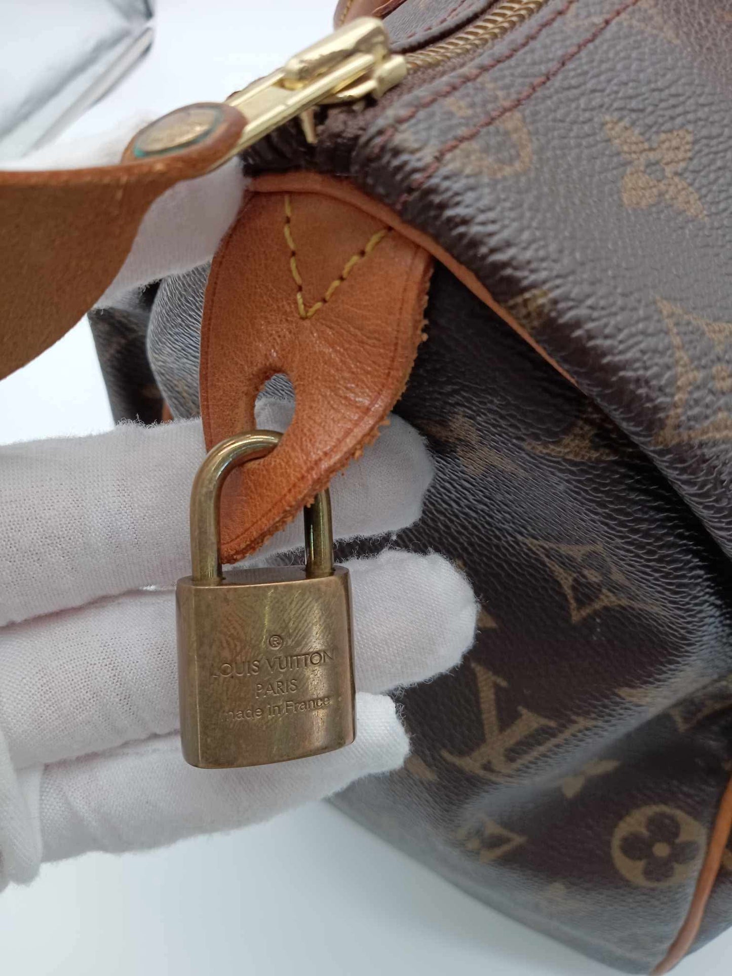 LOUIS VUITTON Monogram Speedy 35