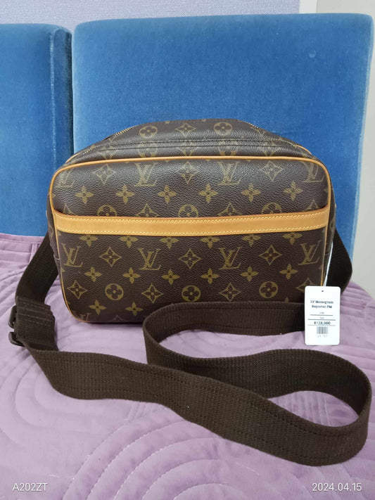 LOUIS VUITTON Monogram Reporter PM