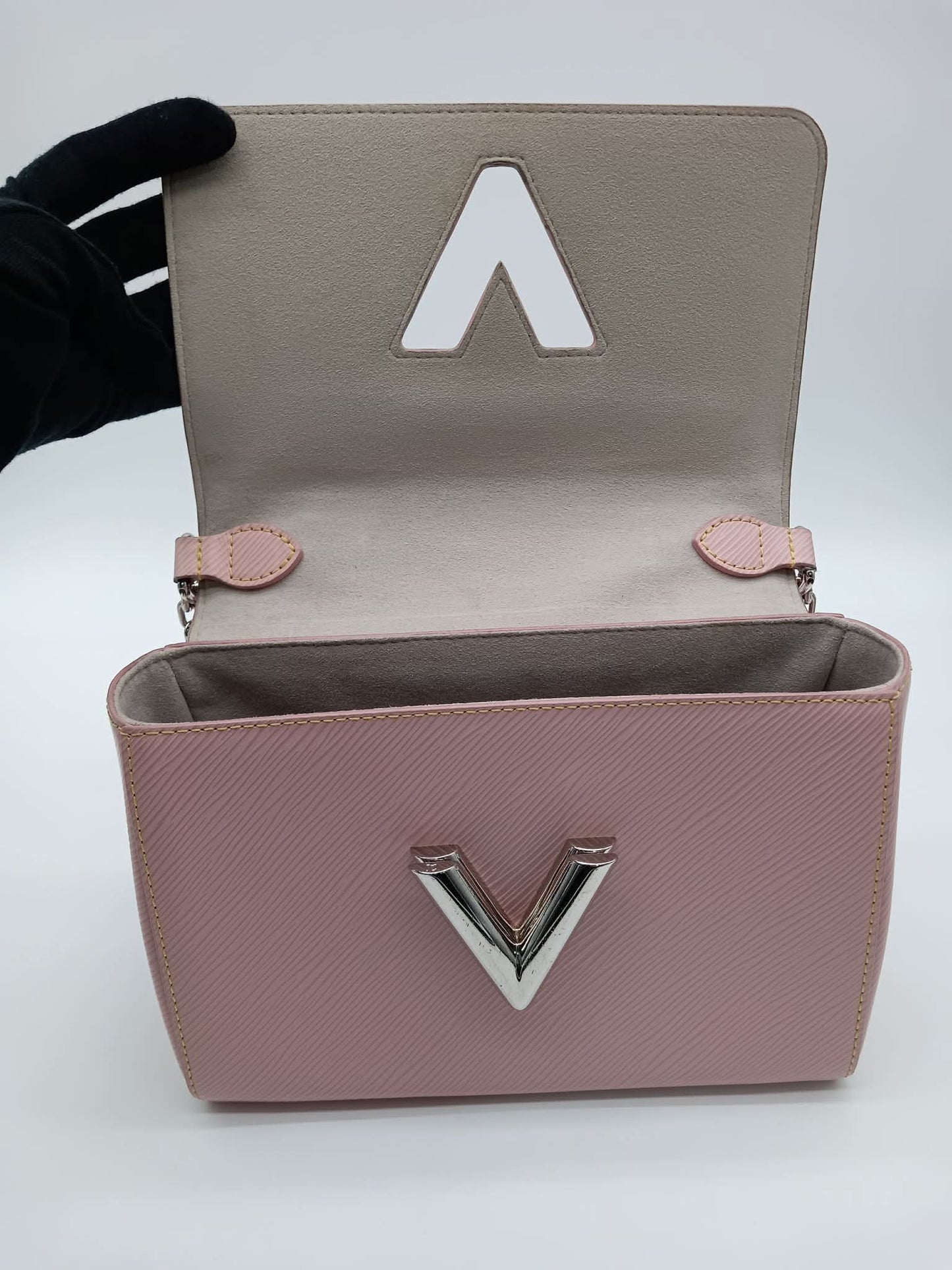 LOUIS VUITTON Epi Twist MM
