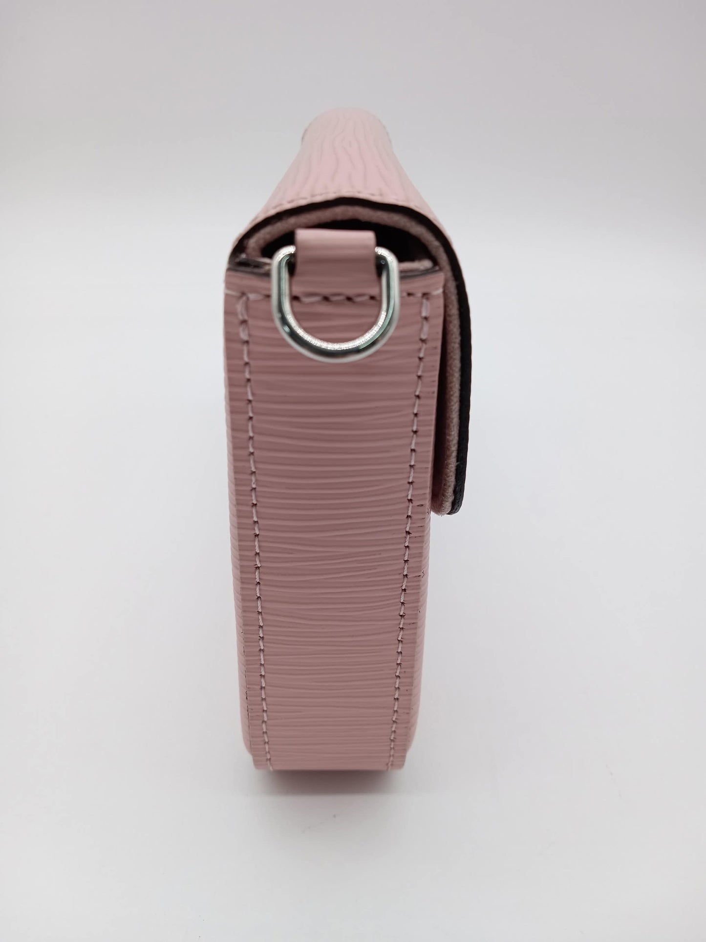 LOUIS VUITTON Epi Rose Ballerine Pochette Felicie