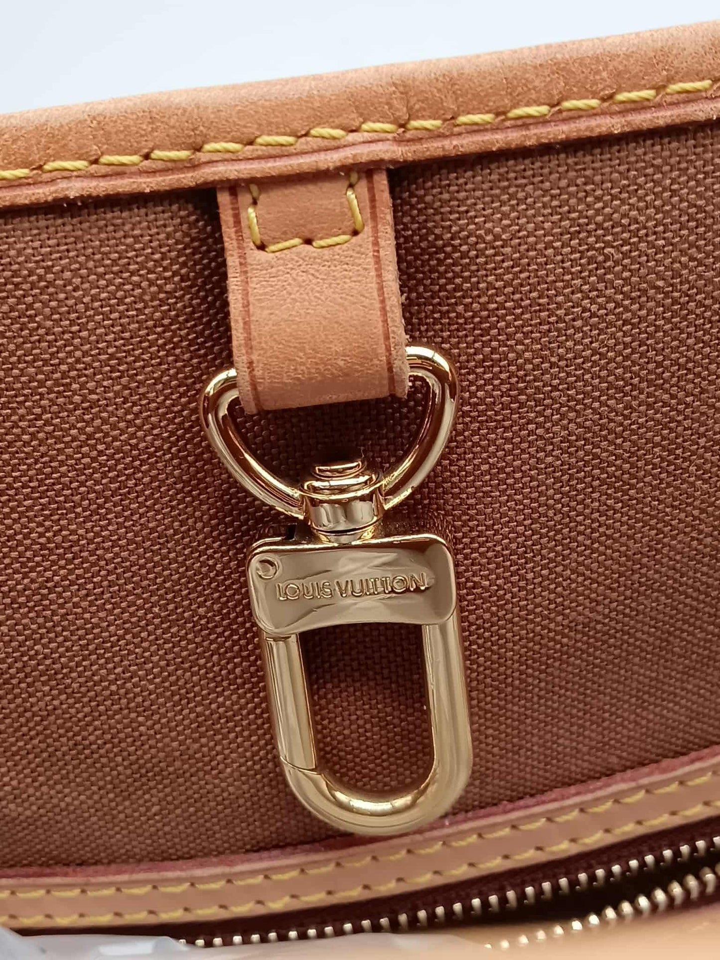LOUIS VUITTON Batignolles Horizontal
