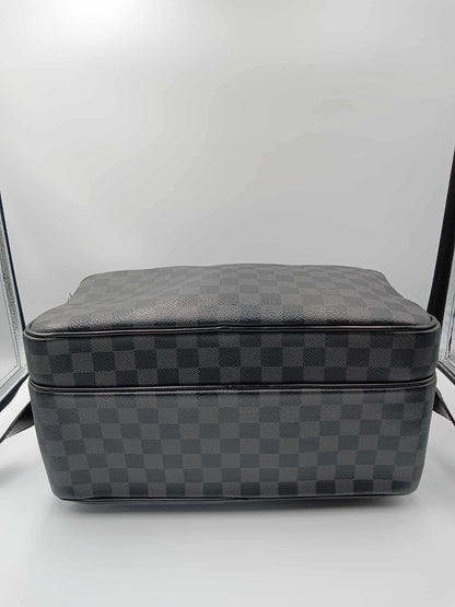 LOUIS VUITTON Damier Graphite Sac Leoh Messenger Bag
