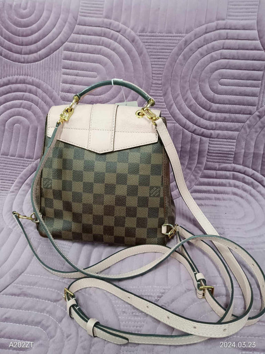 LOUIS VUITTON Damier Clapton