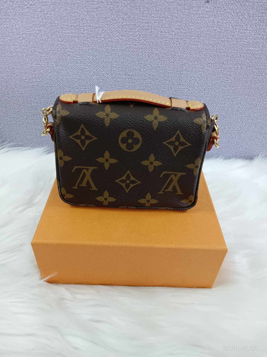 LOUIS VUITTON Monogram Micro Metis