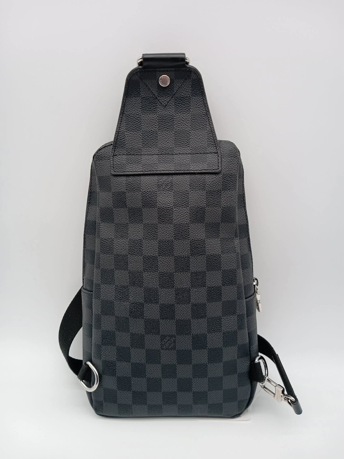 LOUIS VUITTON Damier Graphite Avenue