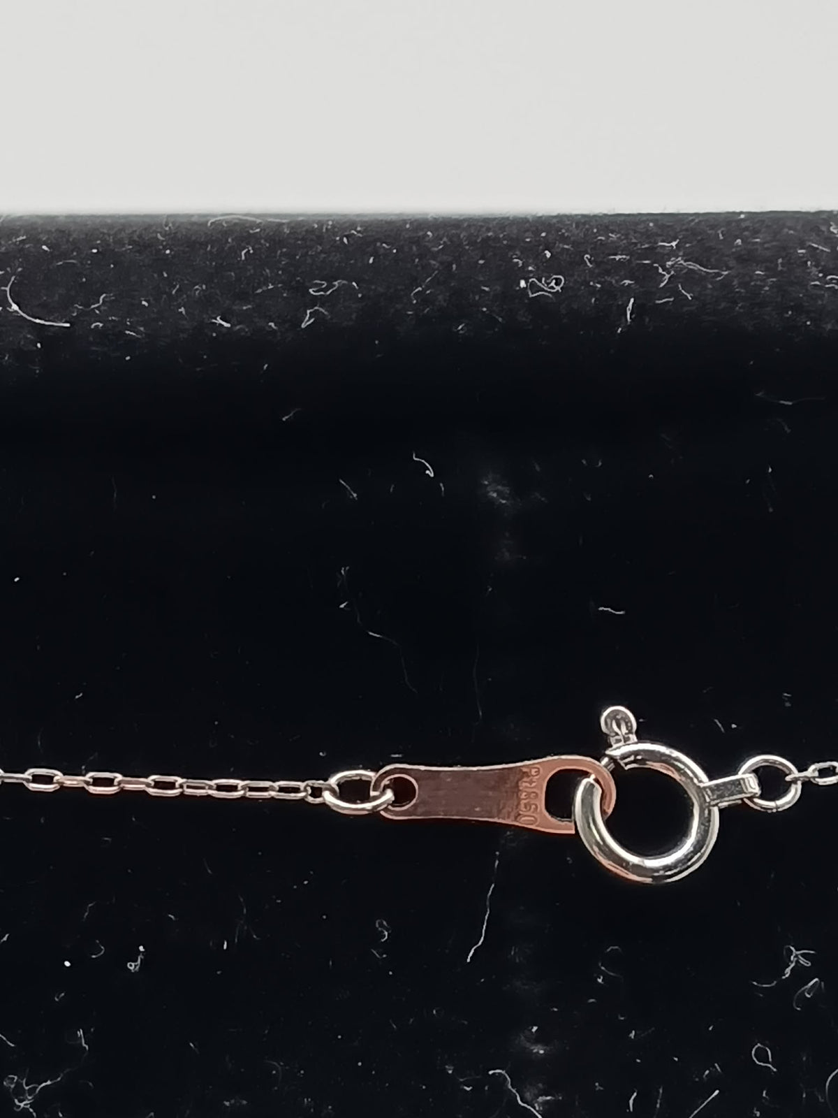 PT900 Open Heart Necklace 1ct 2.60g
