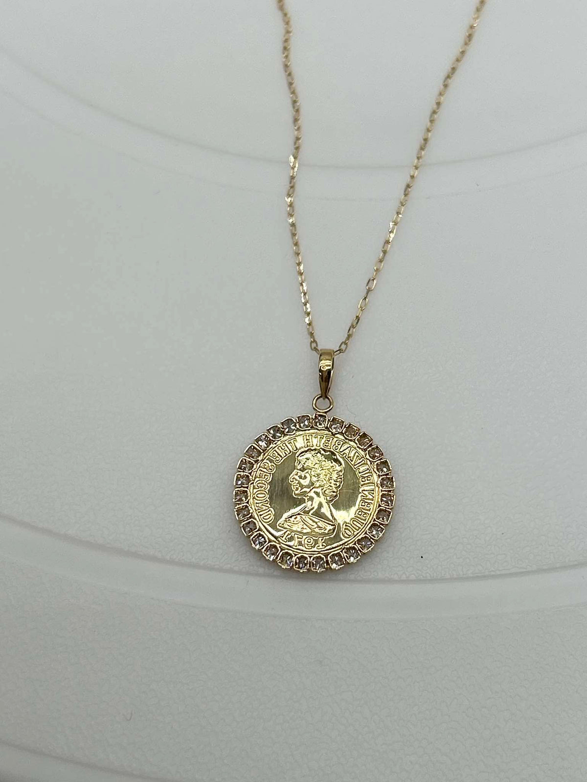 K18 YG Coin Pendant Necklace 0.40ct 1.60g