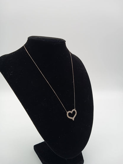 PT900 Open Heart Necklace 1ct 2.60g